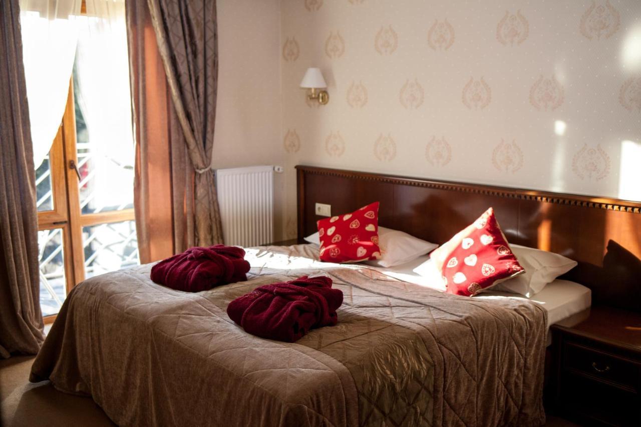 Romantik Spa Hotel Yaremche Eksteriør billede