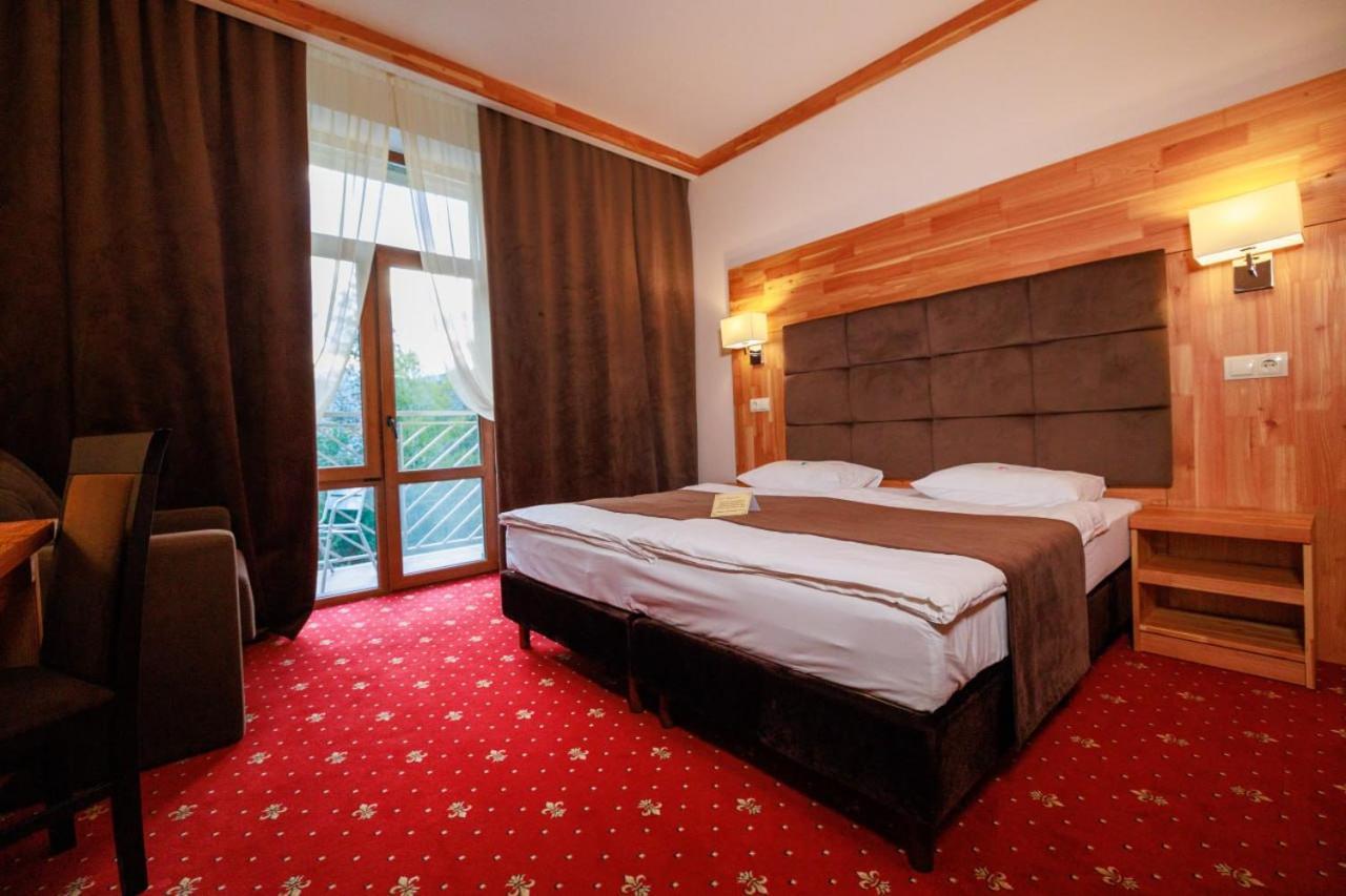 Romantik Spa Hotel Yaremche Eksteriør billede