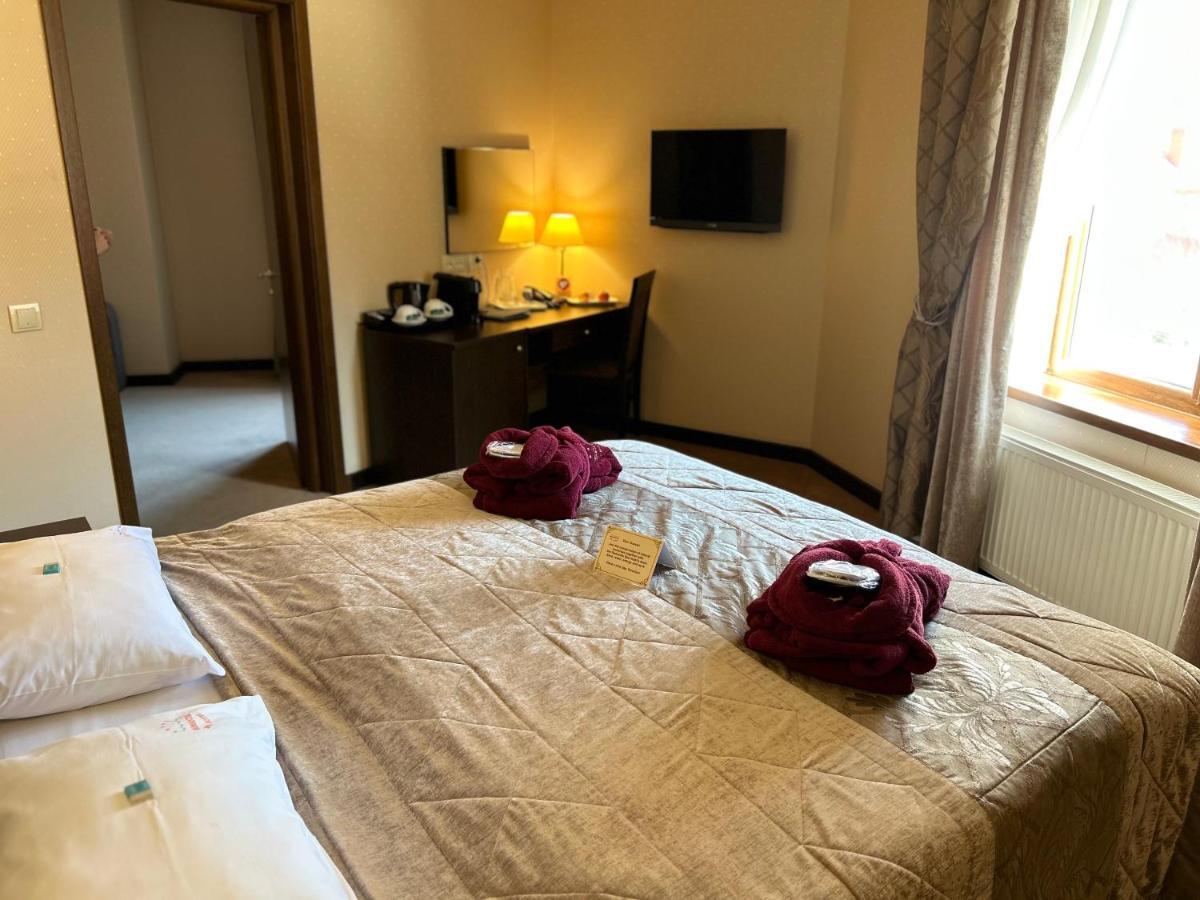 Romantik Spa Hotel Yaremche Eksteriør billede