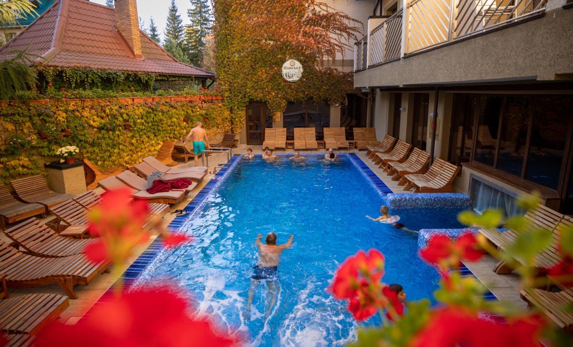 Romantik Spa Hotel Yaremche Eksteriør billede